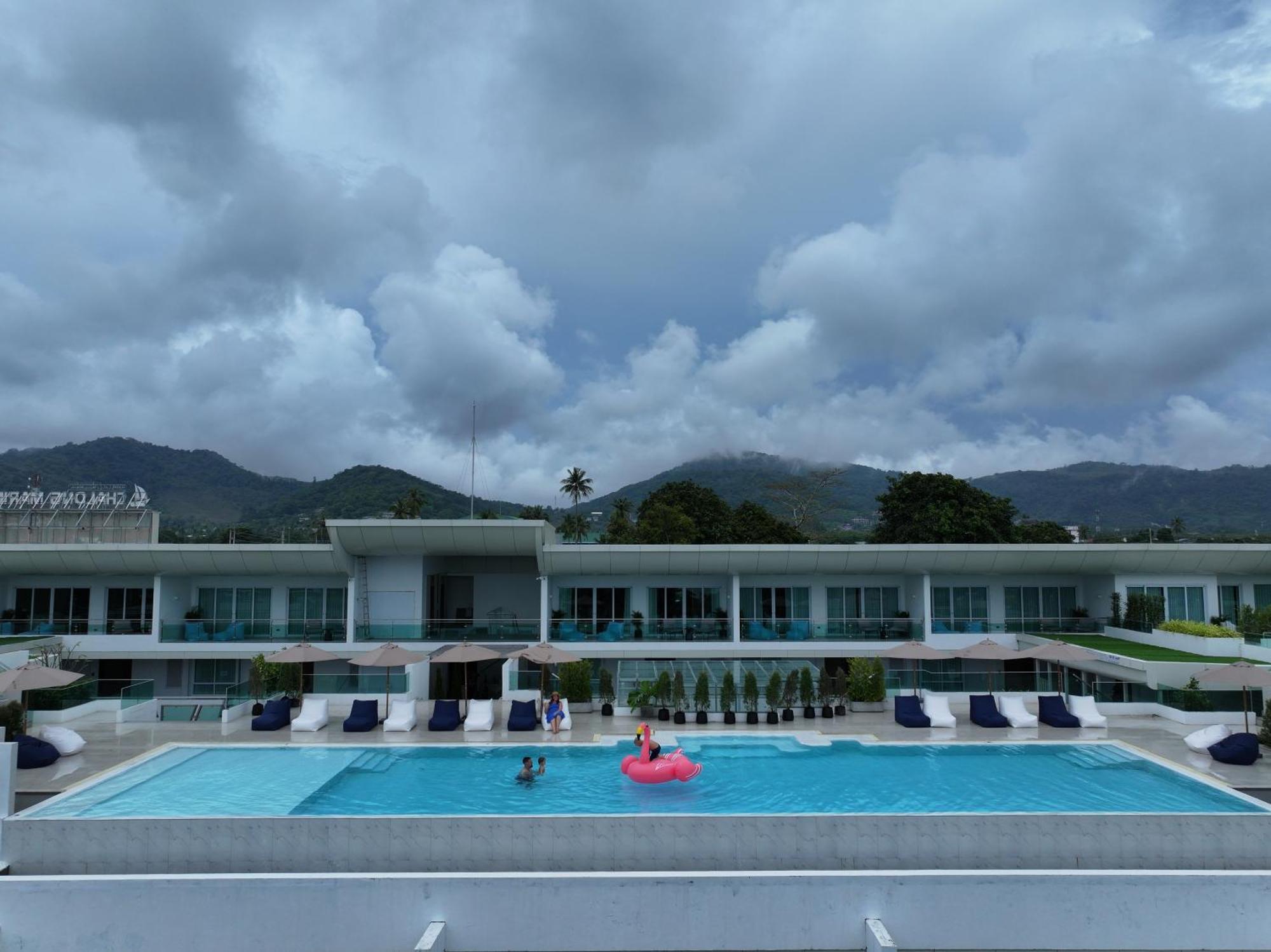 ホテル Chalong Marina Bay View Phuket Ban Bang Chak  エクステリア 写真